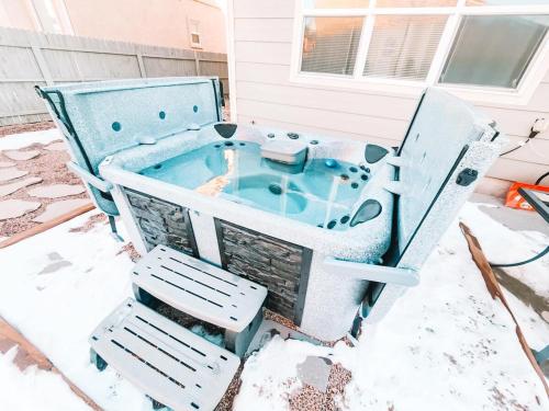 Hot Tub King Beds Pet Friendly Close to I25 — hotel in Fountain