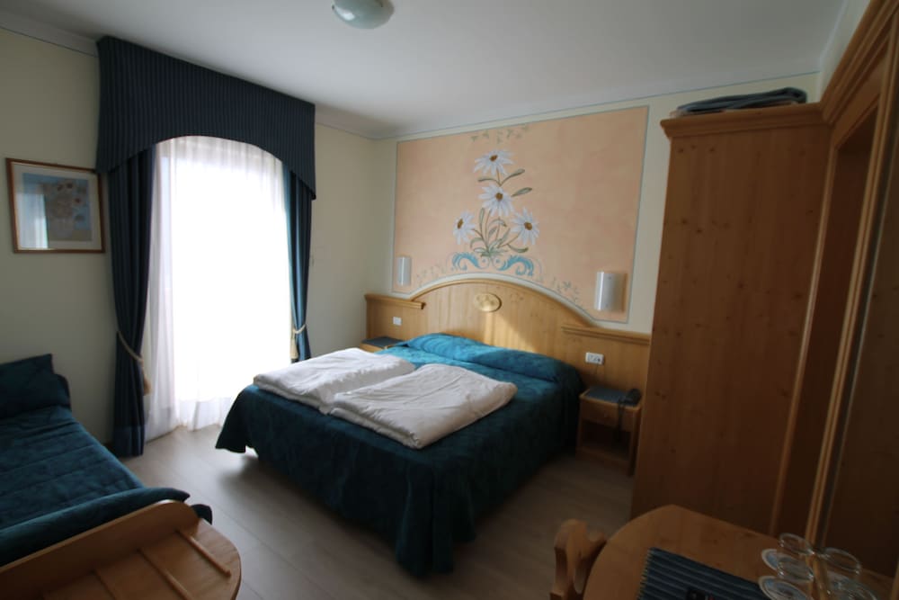 Hotel Florida - carbon neutral hotel in Molveno