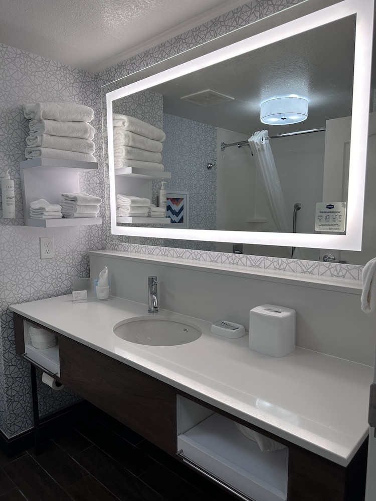 Hampton Inn & Suites Tallahassee I 10 Thomasville Road - photo 40