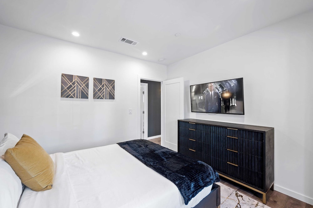 The Gower Street Bungalows by AvantStay - photo 10