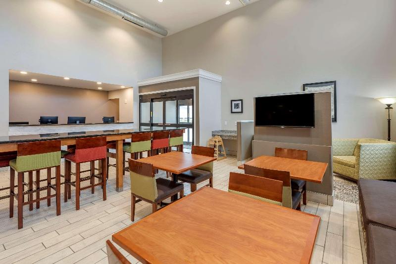 Quality Inn & Suites Evansville Downtown - photo 46