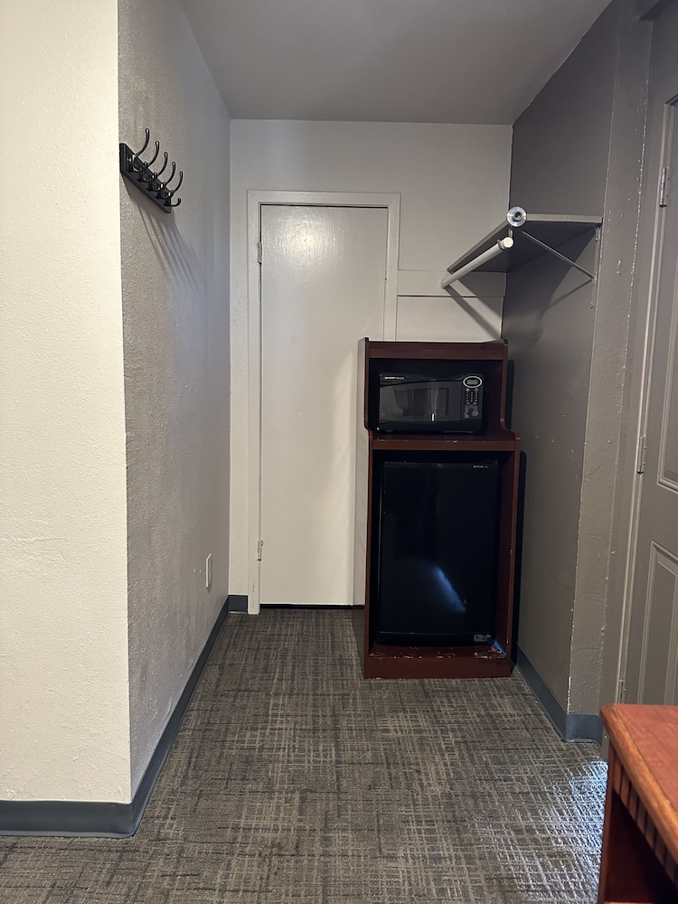 Llano Motel - photo 18