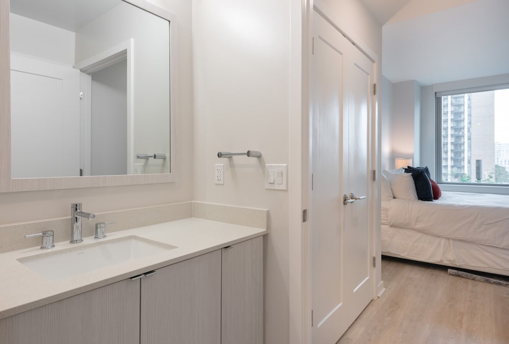 Global Luxury Suites Crystal City - photo 83
