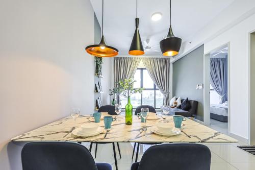 Trion Kuala Lumpur by Vivid Stay — 4-Star Luxury Hotel in Kuala Lumpur, Malaysia