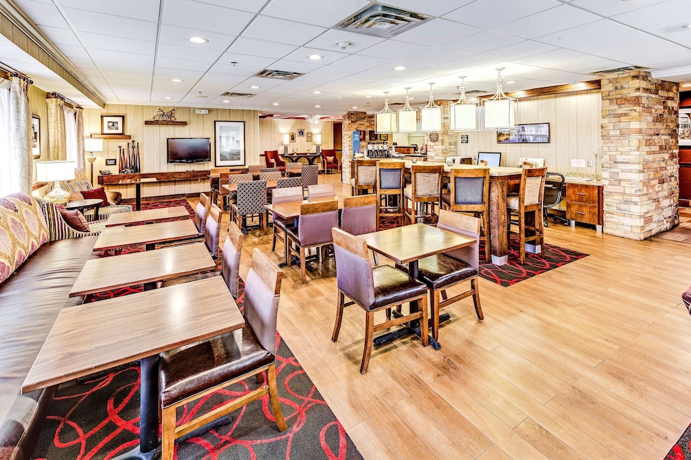 Hampton Inn by Hilton Columbus I 70E Hamilton Rd - photo 3