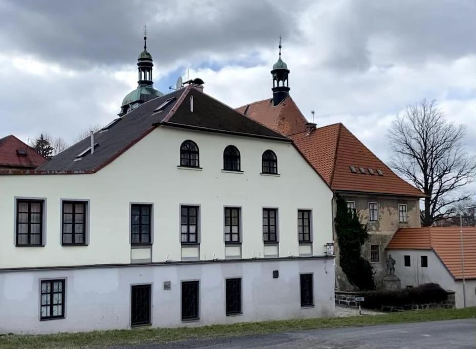 Gasthaus Schluckenau — 4-Star Luxury Hotel in Sluknov, Czech Republic