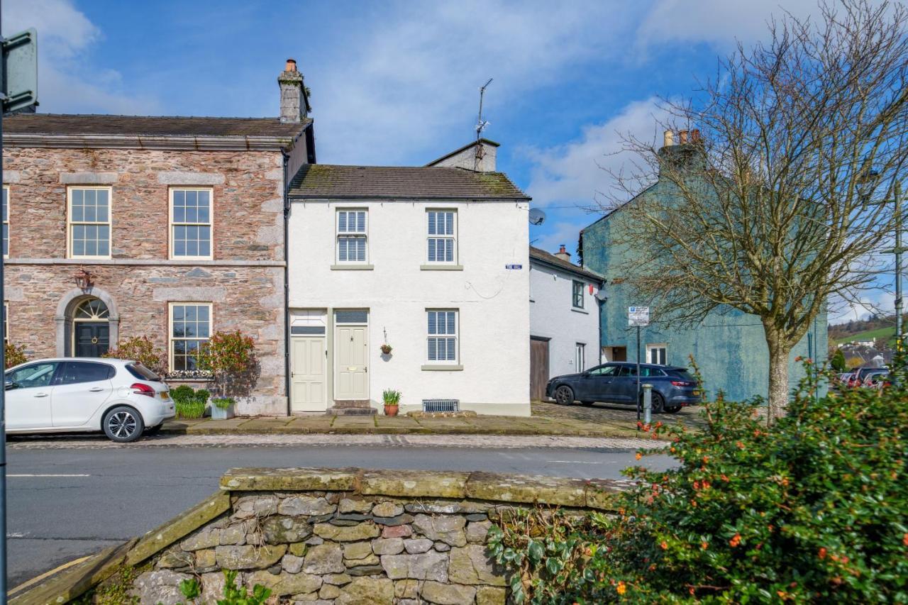 40 The Gill Ulverston Town Centre — 4-Star Luxury Hotel in Ulverston, United Kingdom