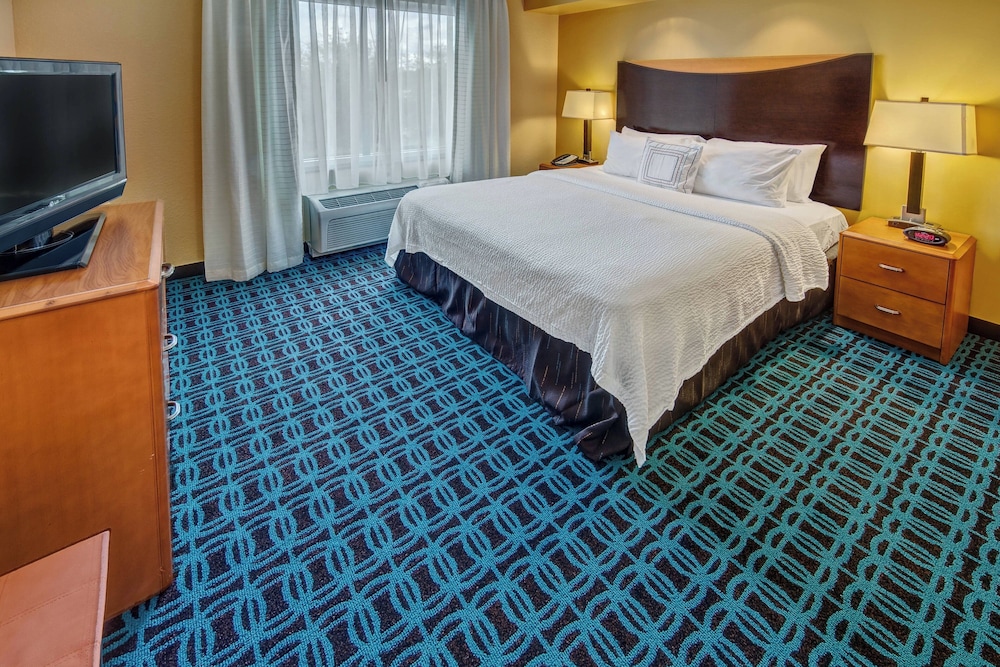 Fairfield Inn & Suites by Marriott Naples - photo 11