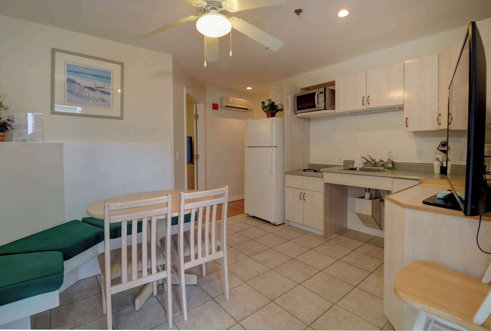 Sea View Inn - photo 44