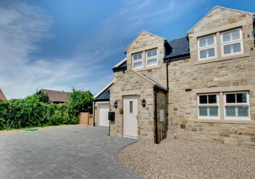 4 Brindles Manse — North Sunderland