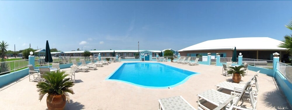 Shark Reef Resort Motel & Cottages - photo 17