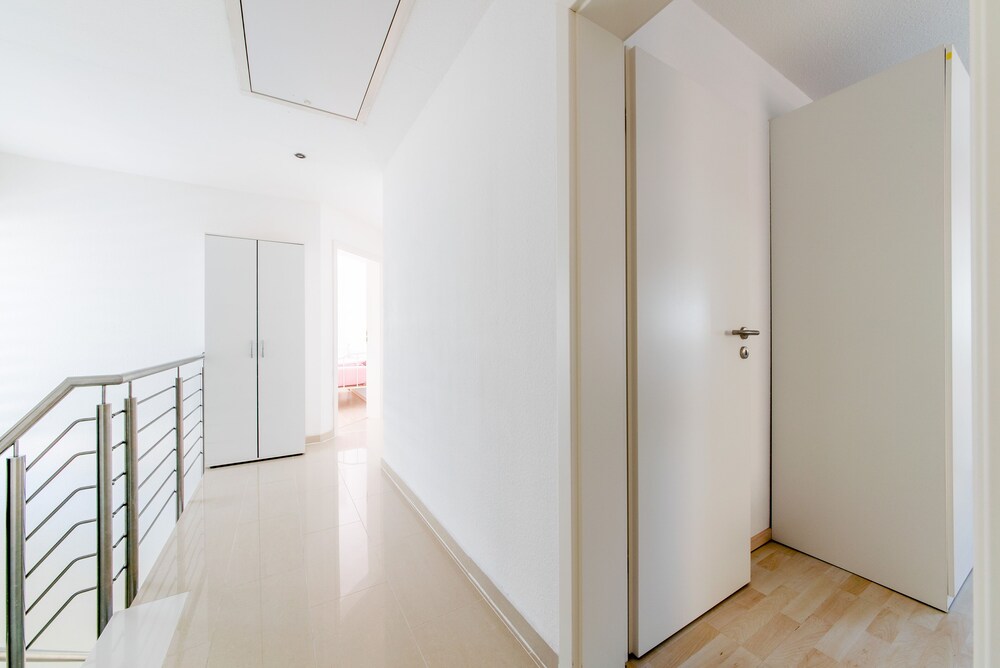 Private Rooms — 4-Star Luxury Hotel in Ronnenberg, Germany
