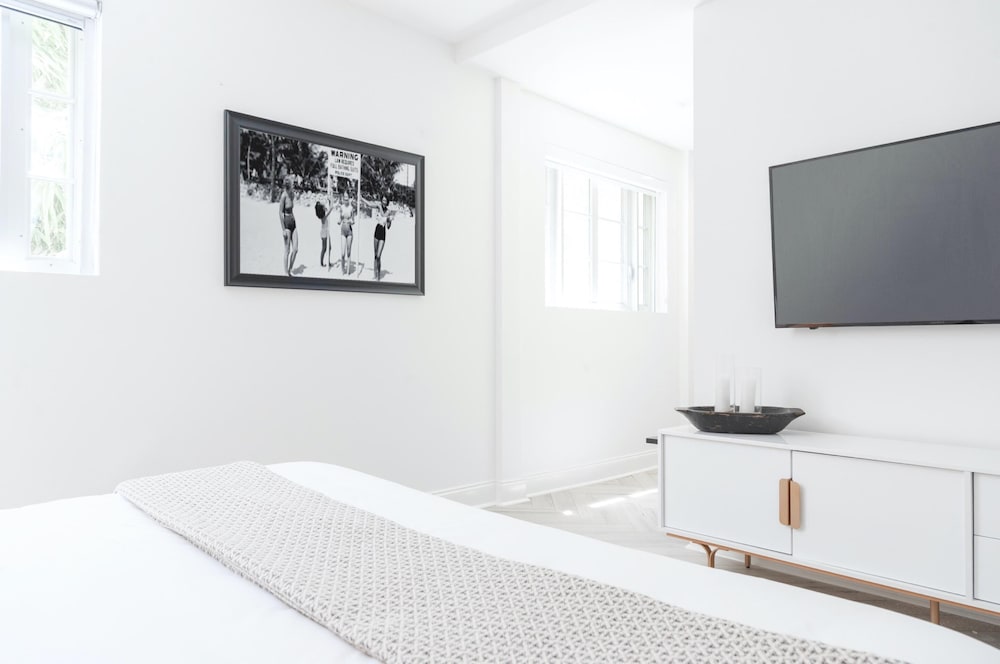Luxuri Suites - photo 4