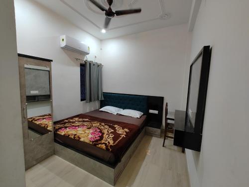 Omisha Guest House — 4-Star Luxury Hotel in Varanasi, India