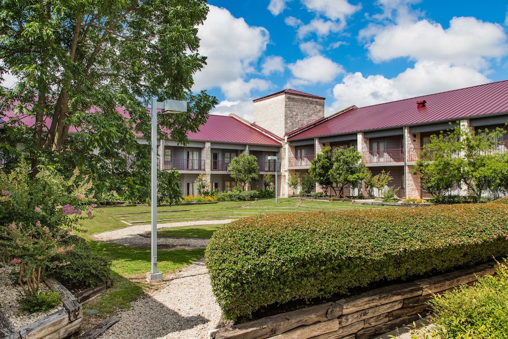 Y O Ranch Hotel - photo 48