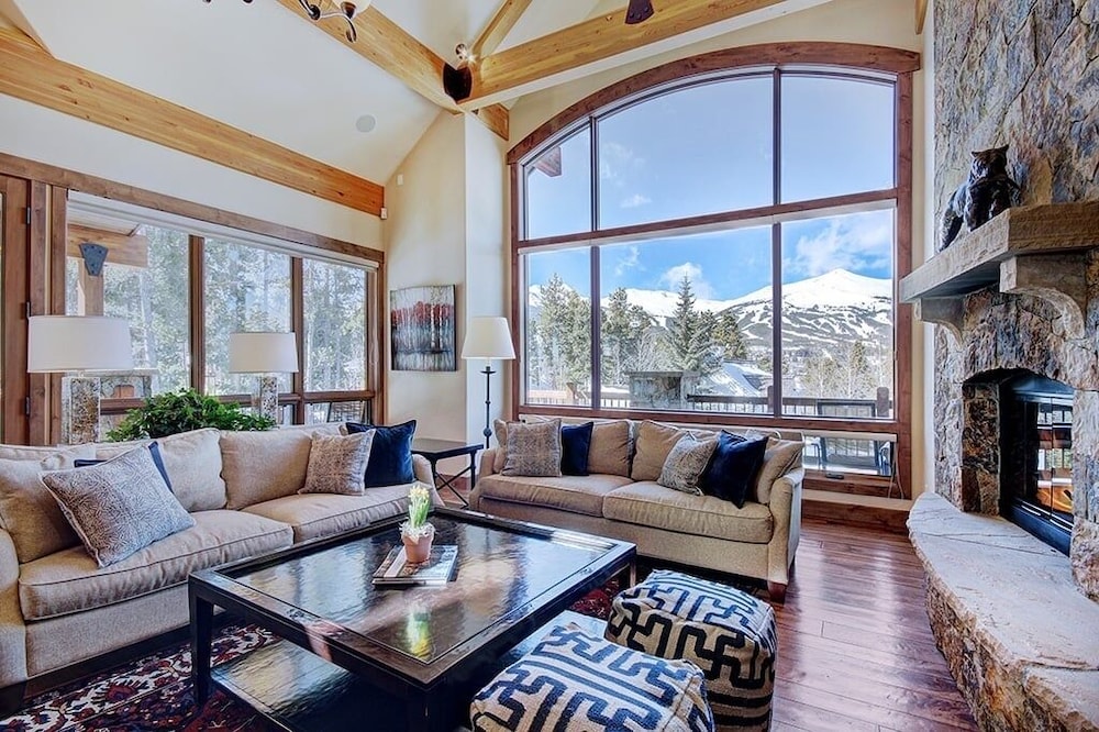 Mountain Majesty Manor Main Street by Pinnacle Lodging - photo 14