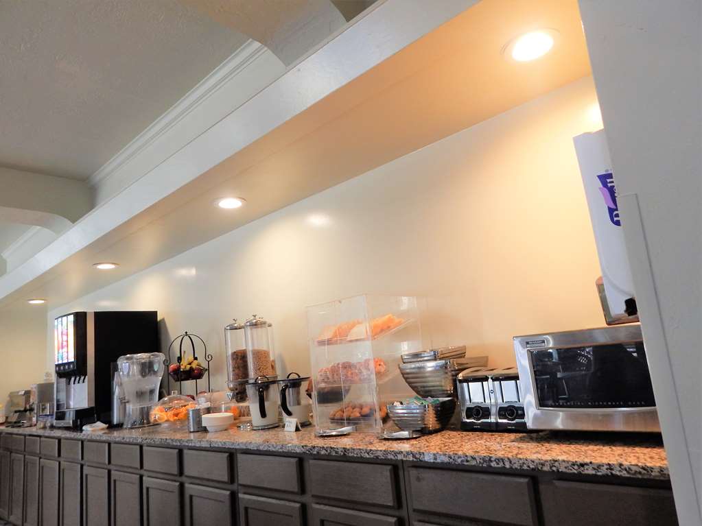 Comancheria Hotel & Convention Center - photo 22
