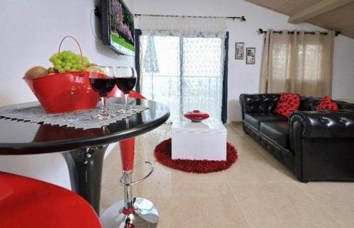 A Window to Kinneret — hotel in Safed