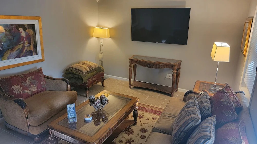 The King Lodges - photo 17