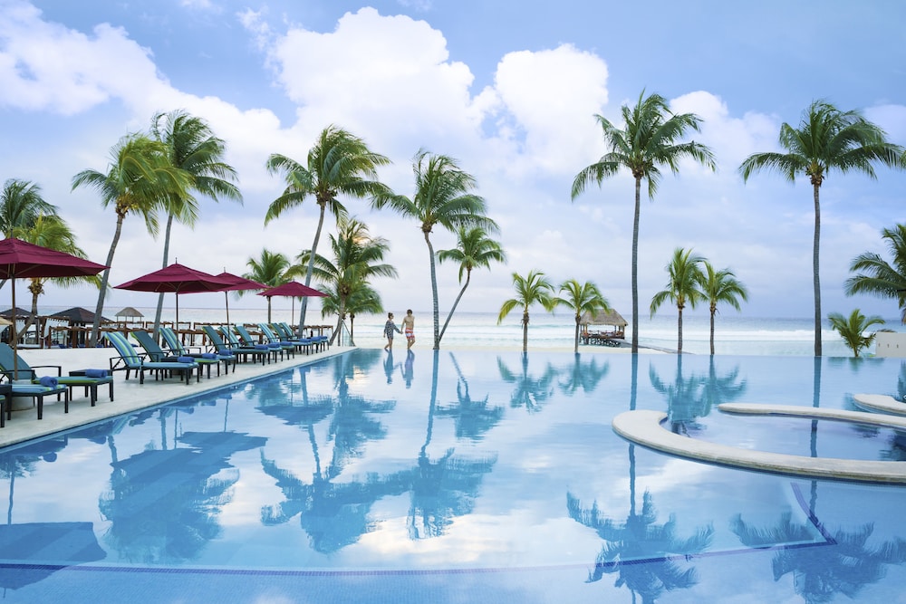 The Fives Beach Hotel Á la Carte All Inclusive - carbon neutral hotel in Playa Del Carmen