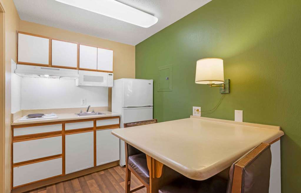 Extended Stay America Select Suites Richmond West End I 64 - photo 25