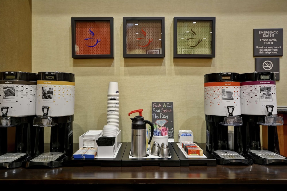 Hampton Inn & Suites Yuma - photo 46
