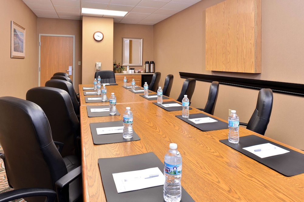 Hampton Inn Grand Island - photo 33
