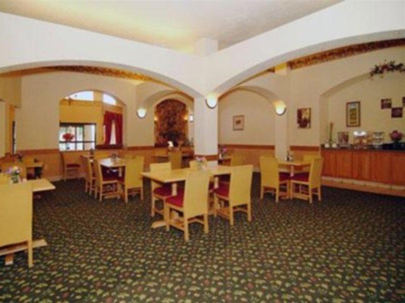 Pan American Inn & Suites - photo 19
