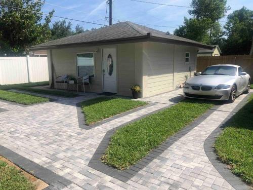 Roy's guest house — 4-Star Luxury Hotel in Orlando, United States