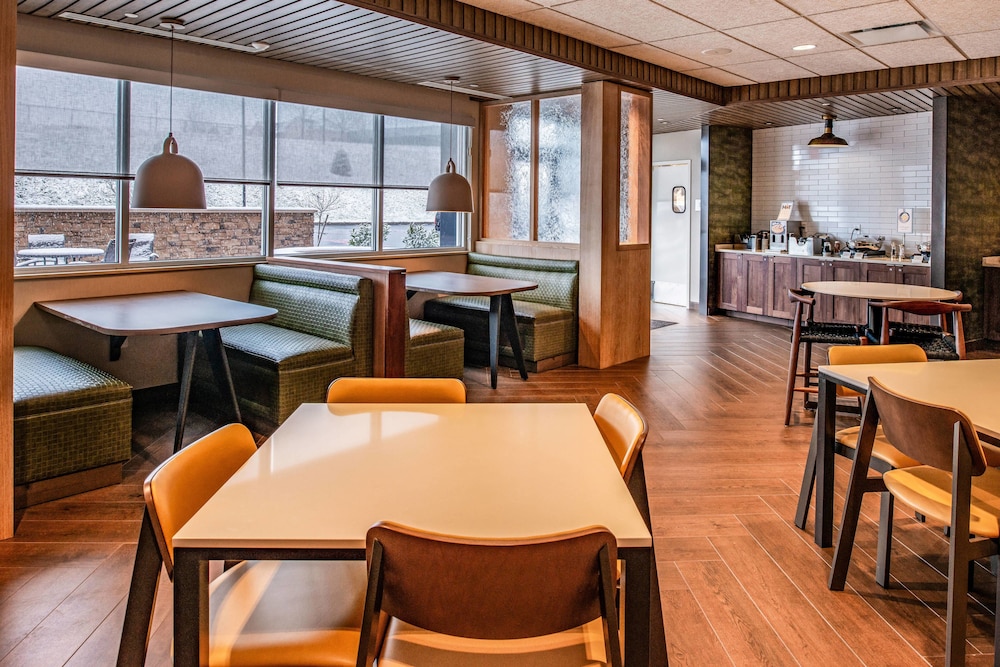 Fairfield Inn & Suites by Marriott Staunton - photo 31