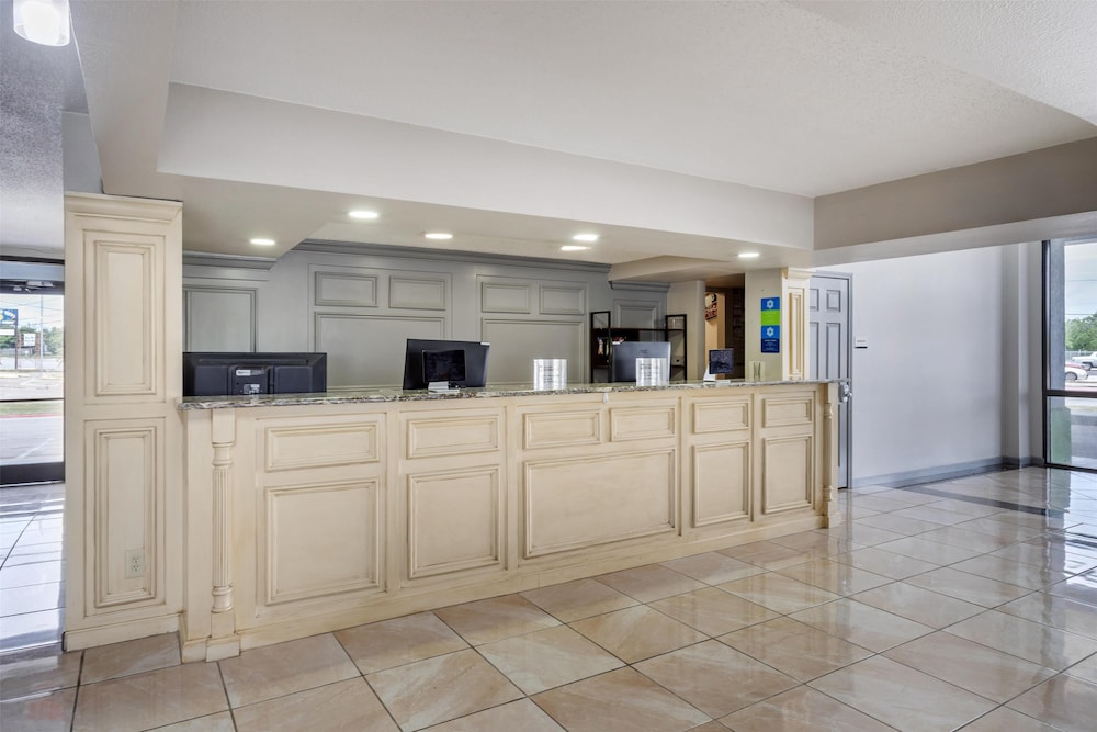 Days Inn by Wyndham Victoria TX East - photo 2