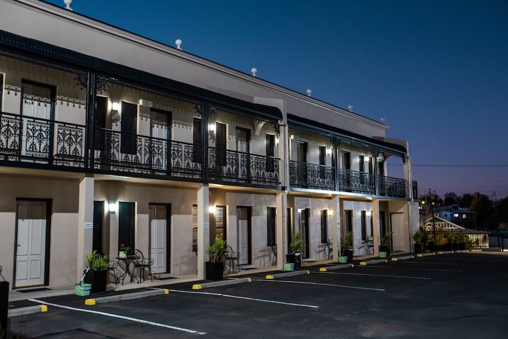 Inverell Terrace Motor Lodge — 4-Star Luxury Hotel in Inverell, Australia