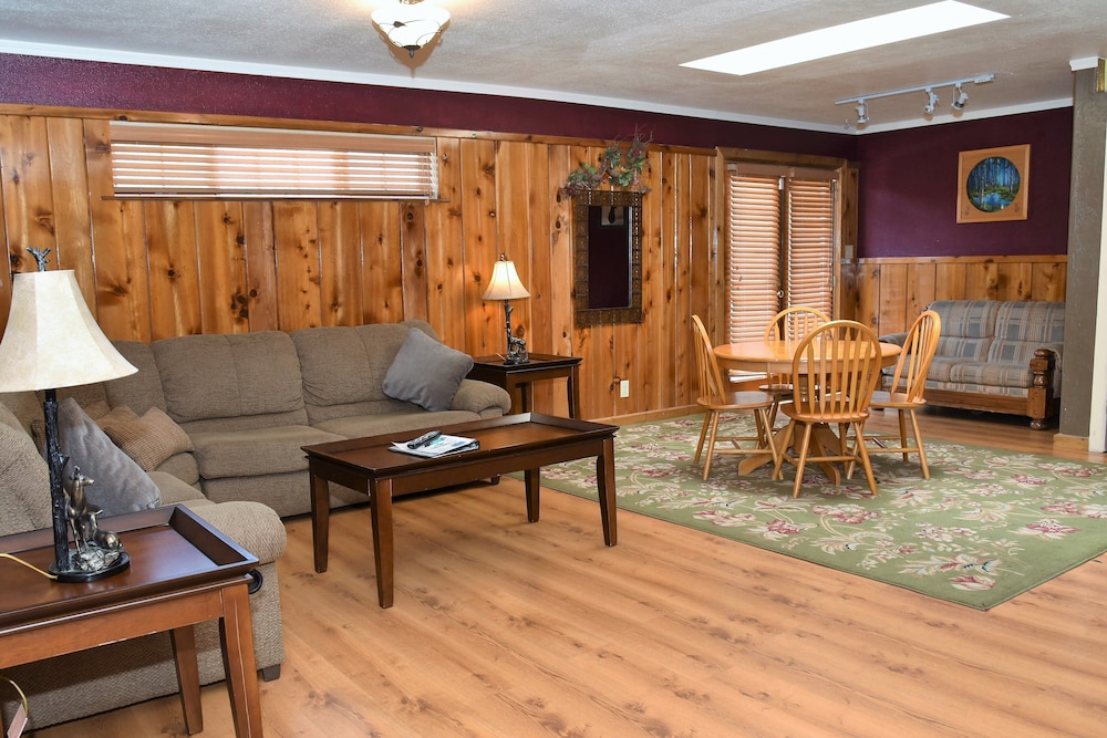 Kern Lodge Kernville - photo 57