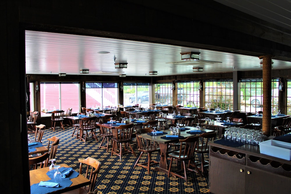 Tugboat Inn - photo 136