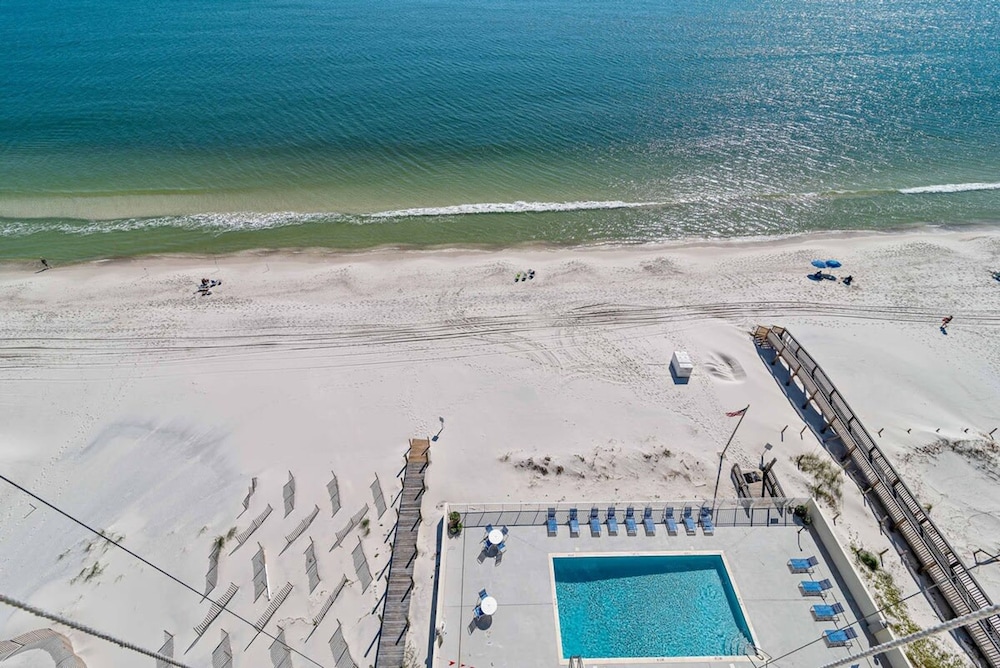 Gulf Tower 12A Direct Gulf front 2 2 Sleeps 6 - photo 25