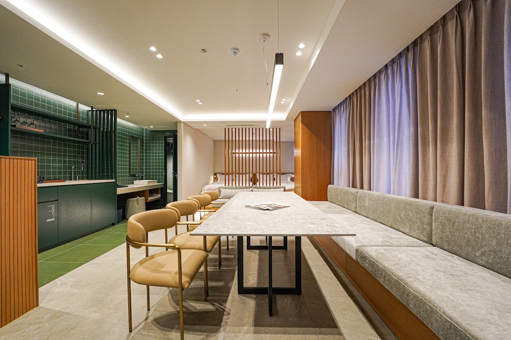 Hotel Ground27 - carbon neutral hotel in Busan