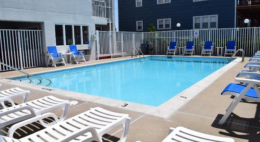 Beachcomber Motel - photo 5