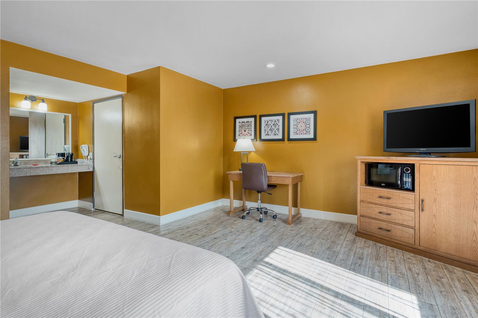 SureStay Hotel by Best Western Camarillo - photo 18