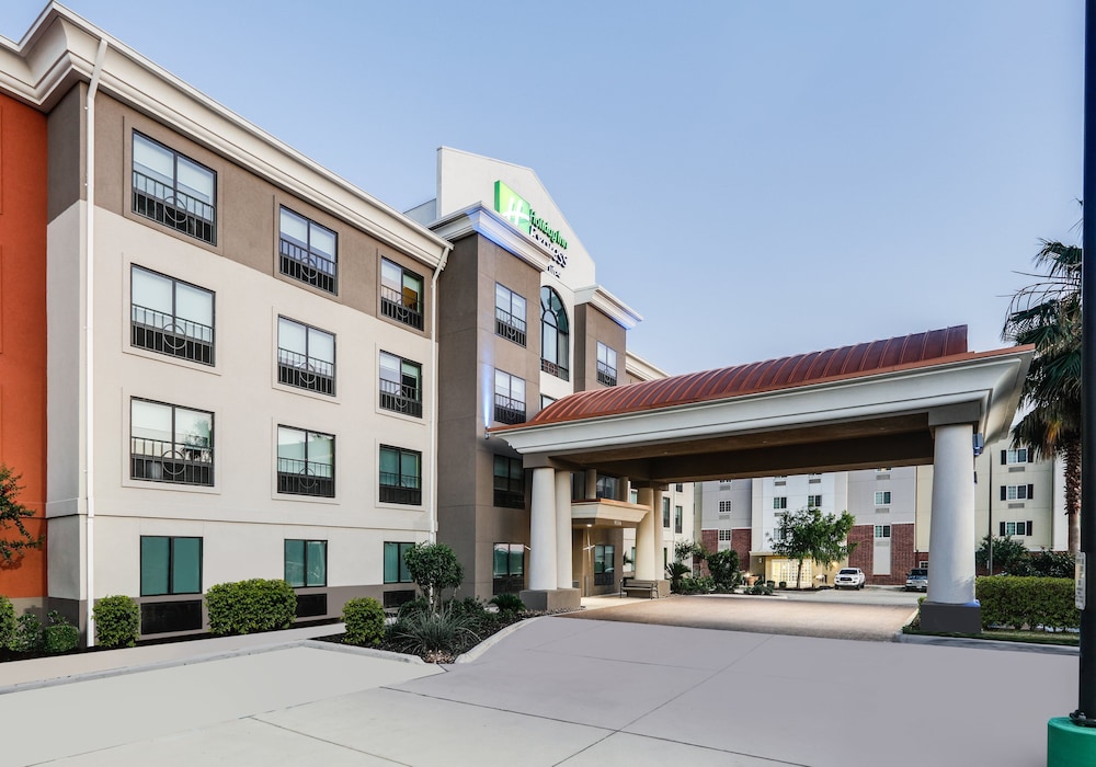 Holiday Inn Express and Suites San Antonio NW near - photo 50