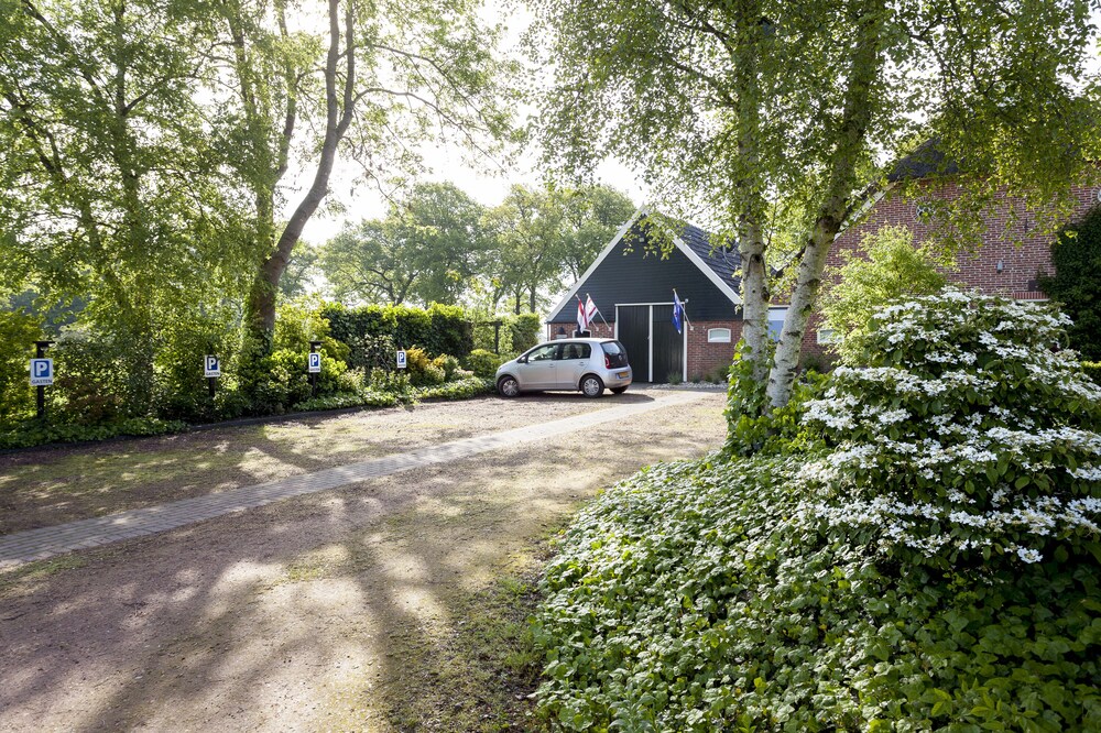 De Hooge Stukken — 4-Star Luxury Hotel in Eelde, Netherlands