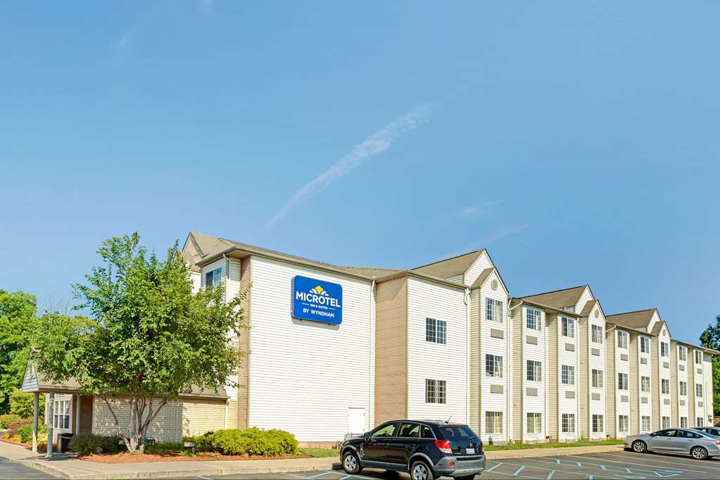 Microtel Inn & Suites by Wyndham Roseville Detroit Area - featured photo