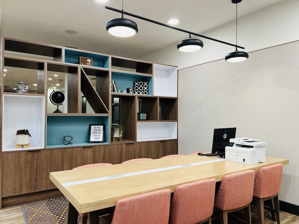 Holiday Inn Cincinnati Liberty Way - photo 15