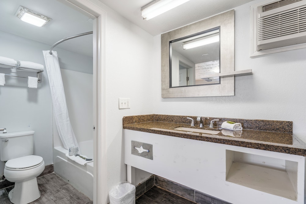 OYO Hotel Augusta Downtown - photo 10