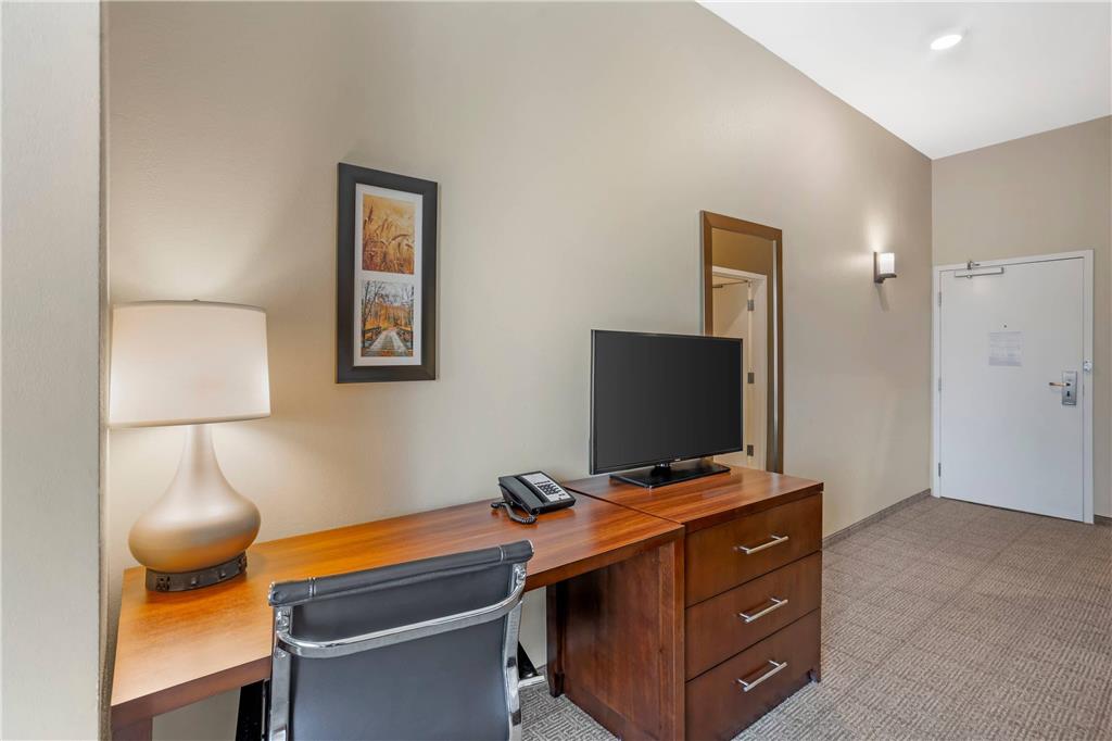 Comfort Inn & Suites Gap Amish Country - photo 18