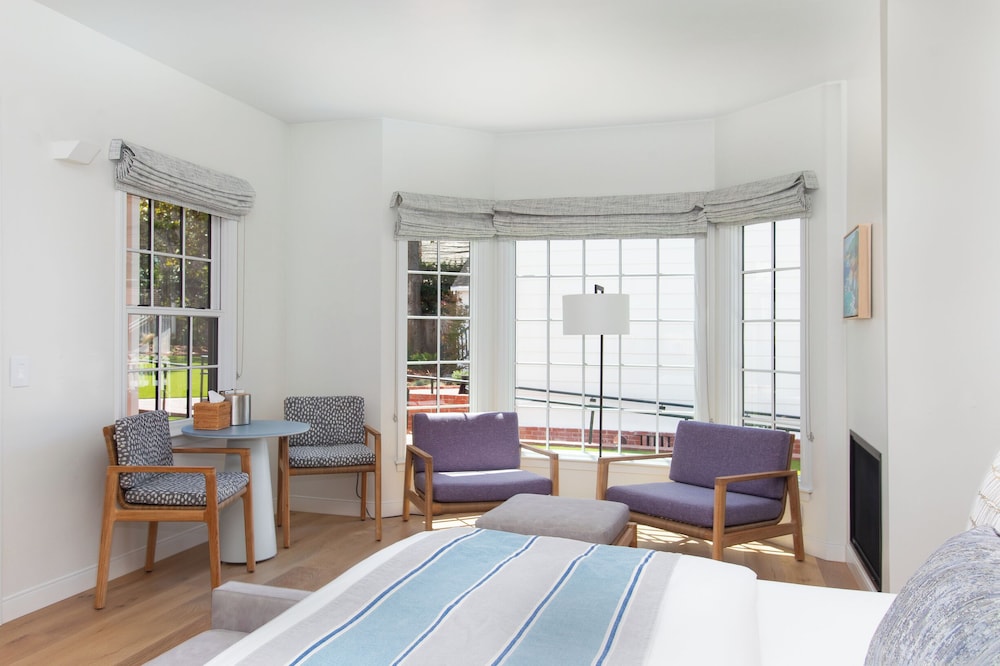 Carmel Beach Hotel - photo 10
