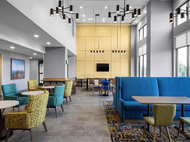 Hampton Inn & Suites Moline Quad City Int'l Aprt - photo 13