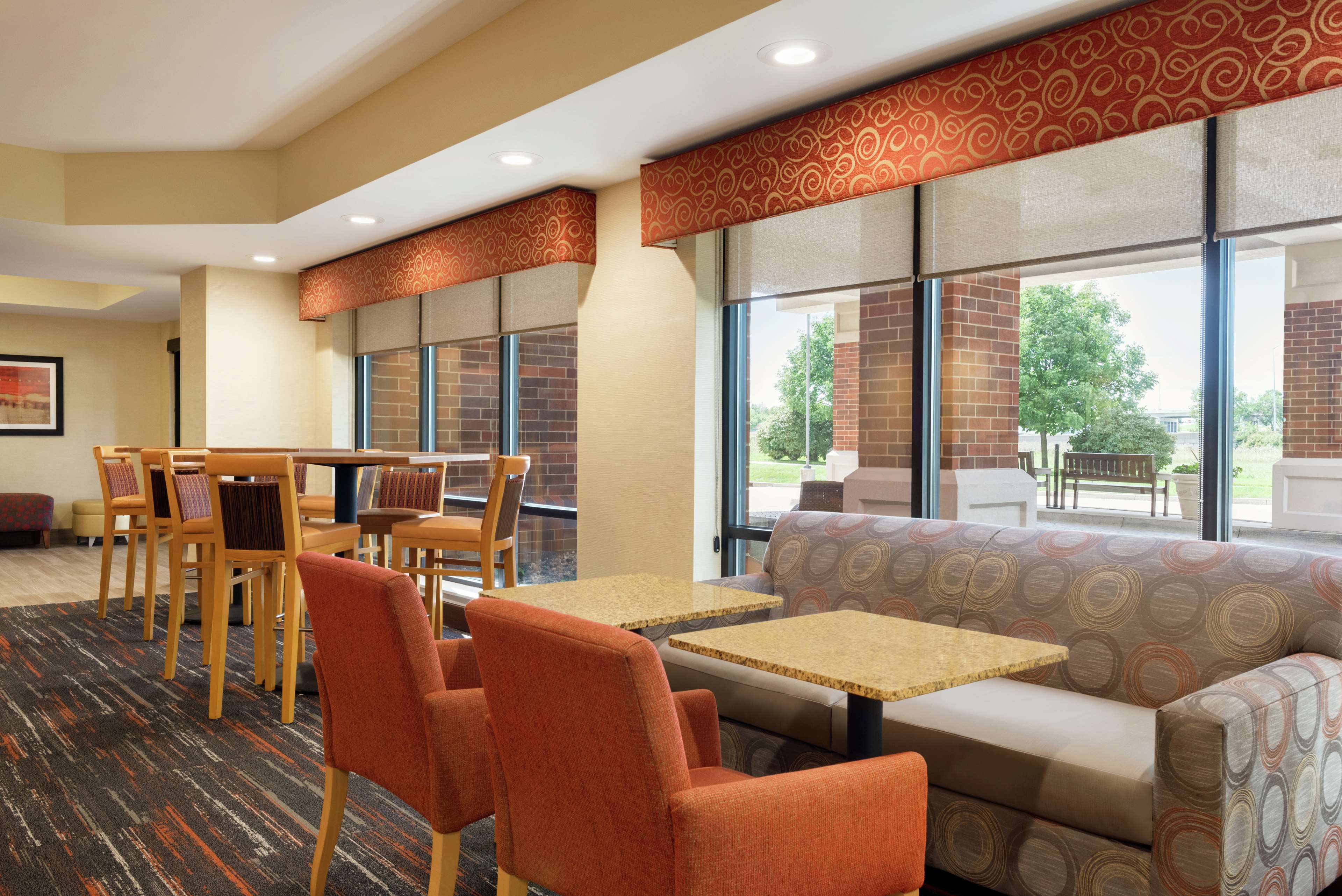 Hampton Inn West Des Moines Lake Drive - photo 5
