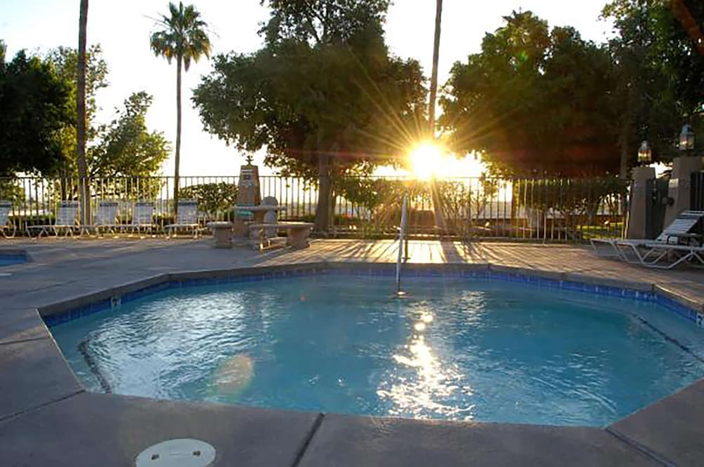 Yuma Inn & Suites - photo 15