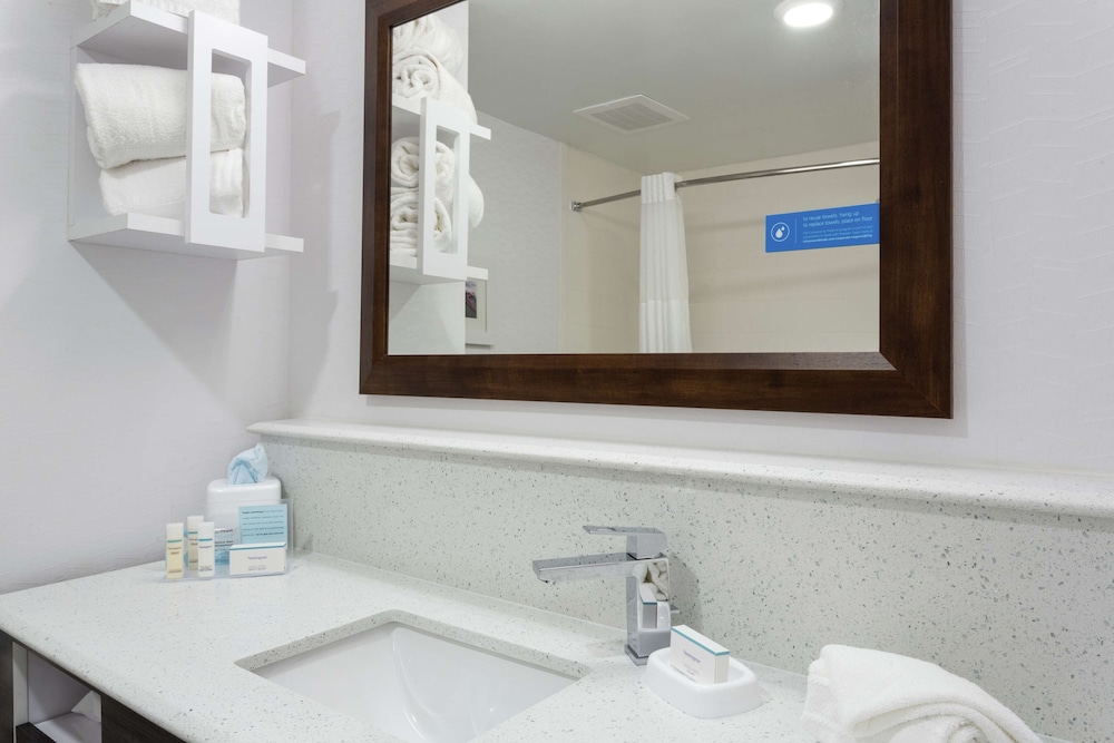 Hampton Inn & Suites Jacksonville Orange Park - photo 16