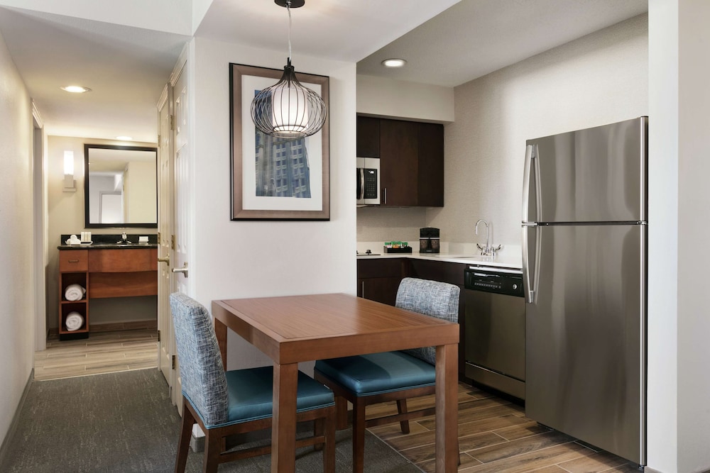 Homewood Suites by Hilton Kansas City Airport - photo 12